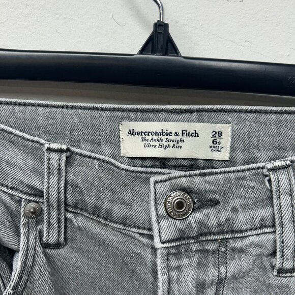 Abercrombie & Fitch Ultra High Rise Ankle Straight Jeans 28 Gray Cotton Blend - Picture 2 of 9
